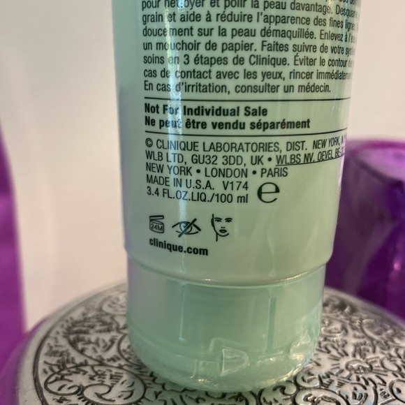 CLINIQUE - Picture 11 of 11